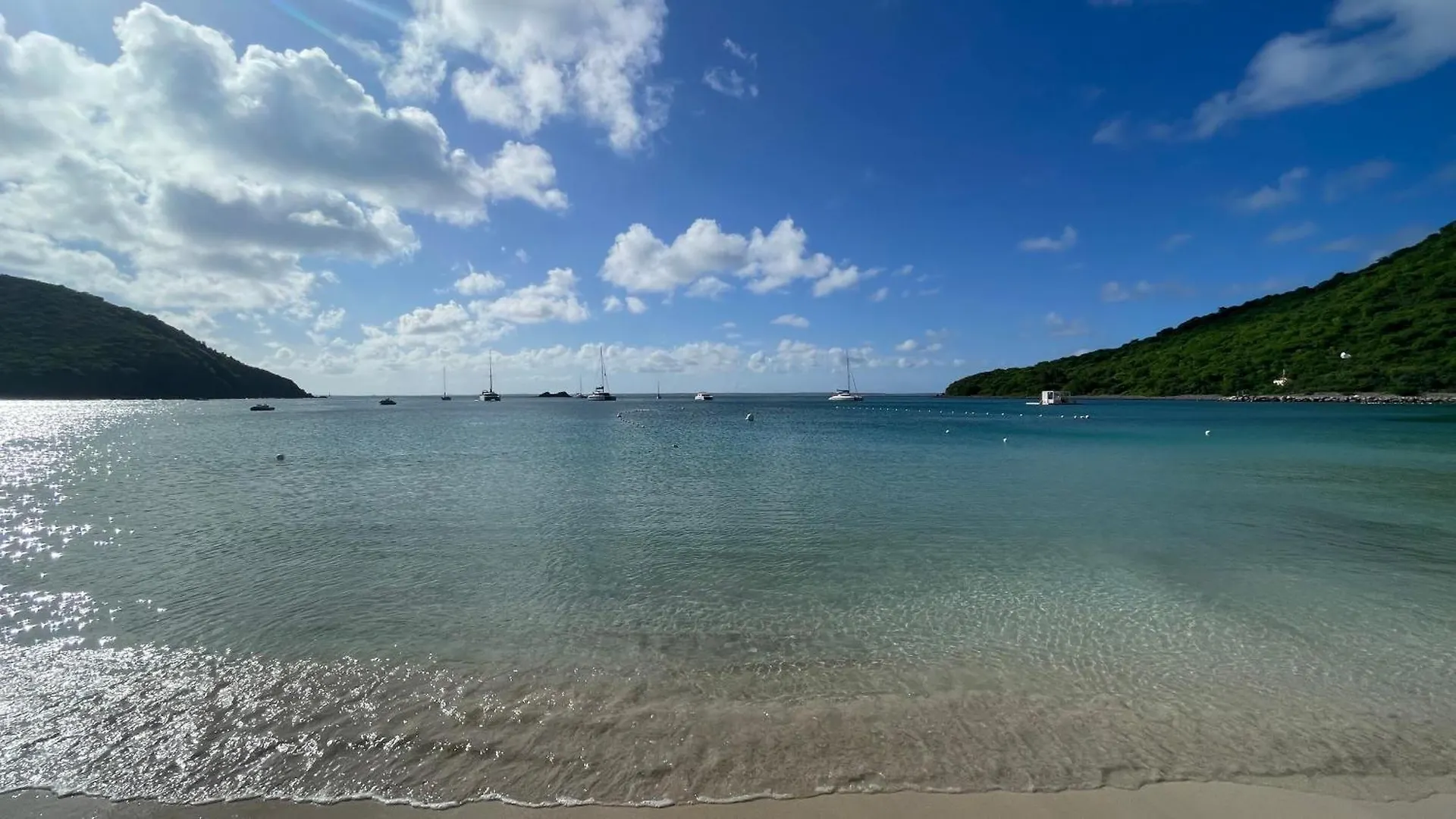 Island Escape, Marina Paradise & Beach Adventures Cul de Sac Lägenhet
