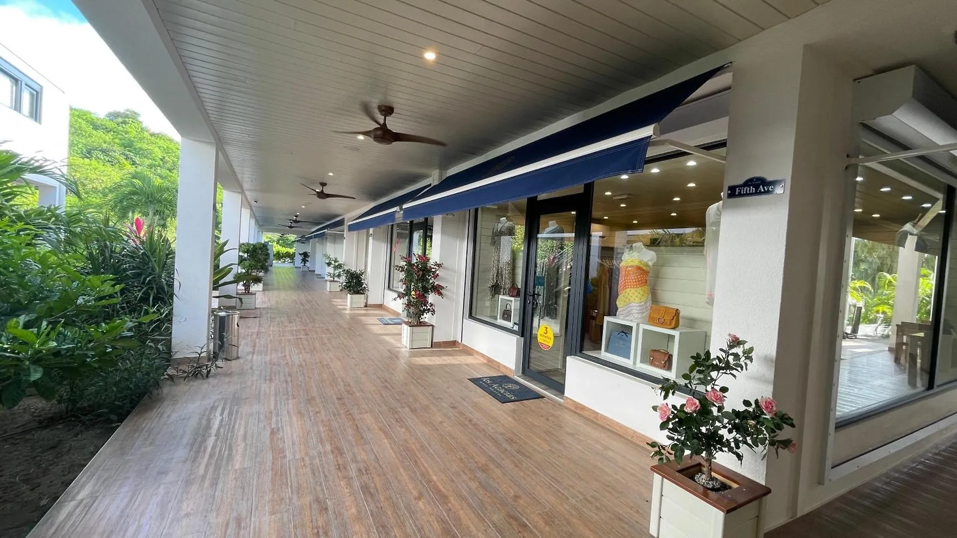 Island Escape, Marina Paradise & Beach Adventures Cul de Sac Apartmán